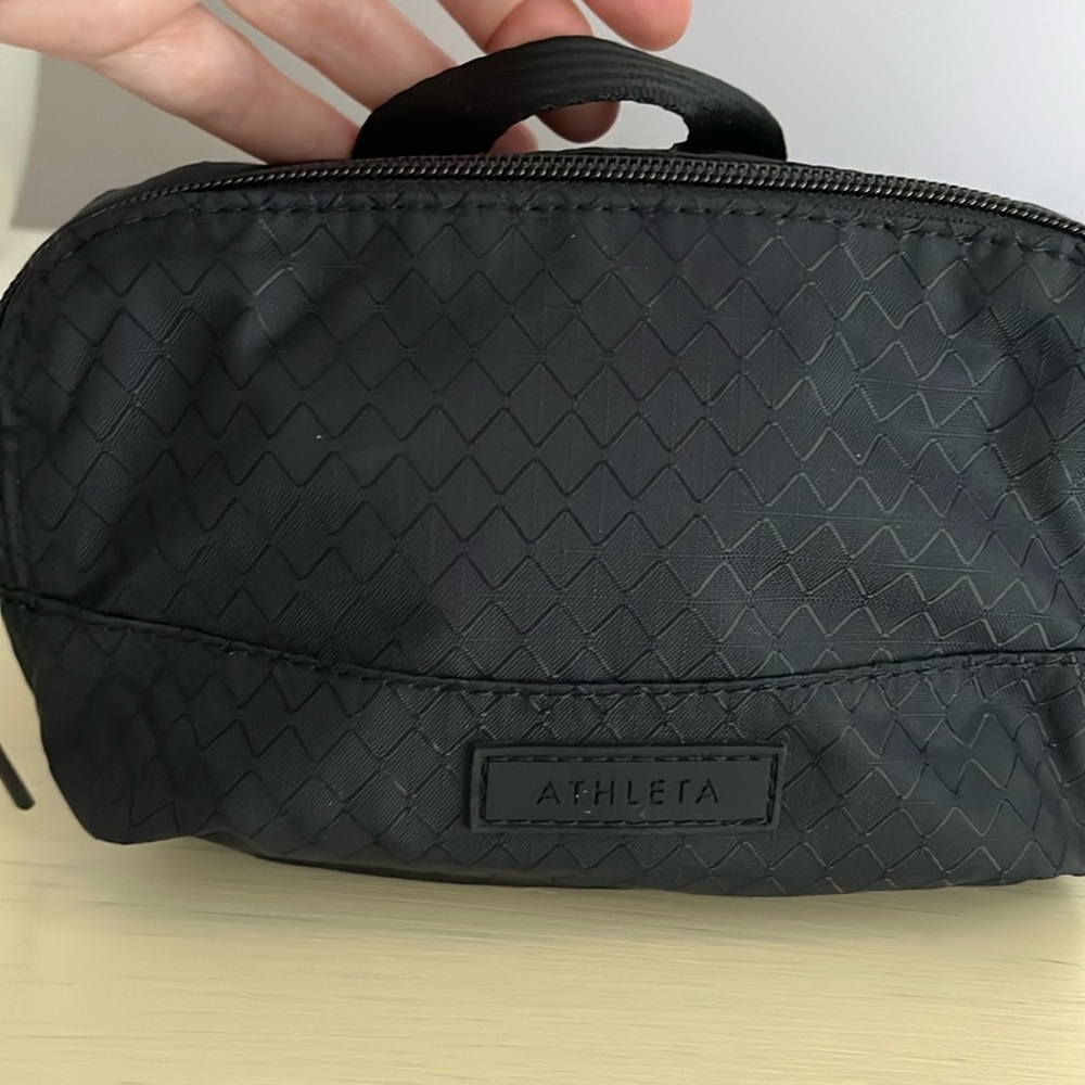 NWOT Athlete Black Crossbody Belt Bag - Picture 5 of 8